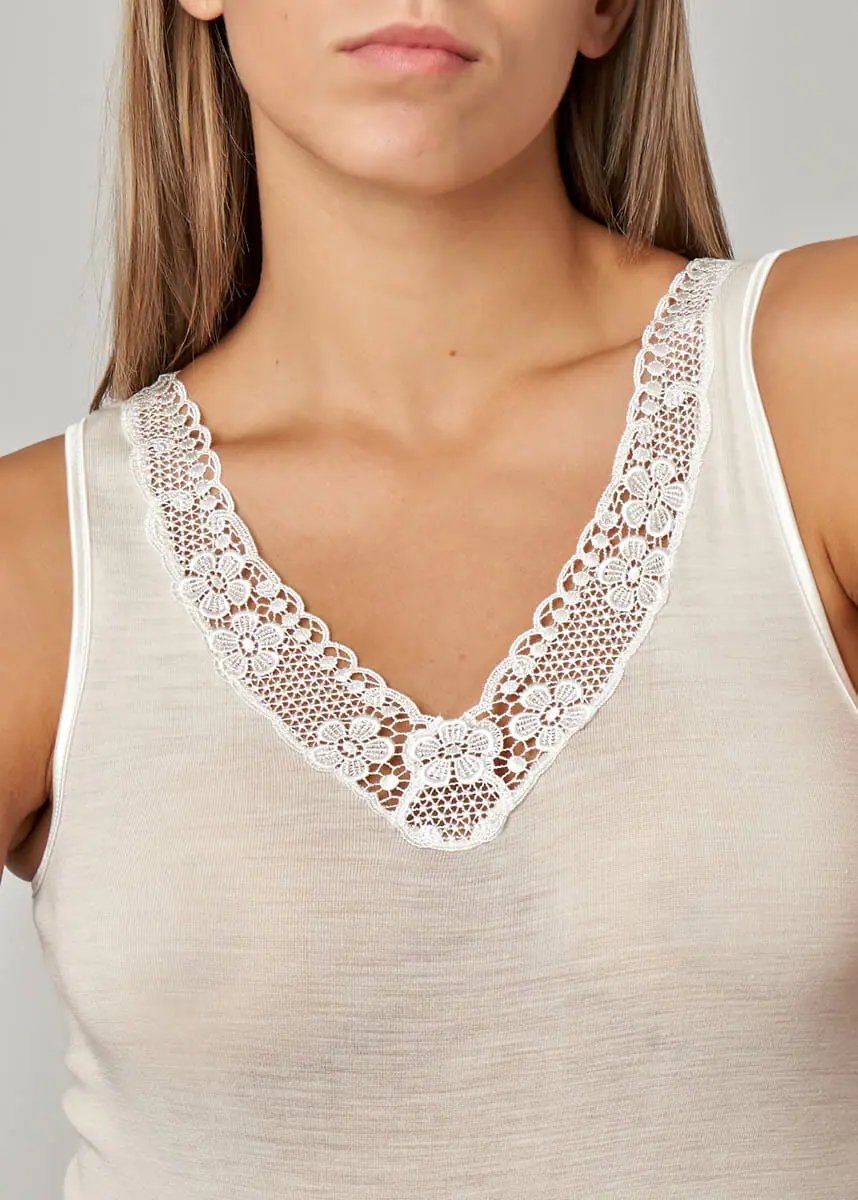 229 – 498 Canotta donna spalla larga con pizzo macramè - immagine 4