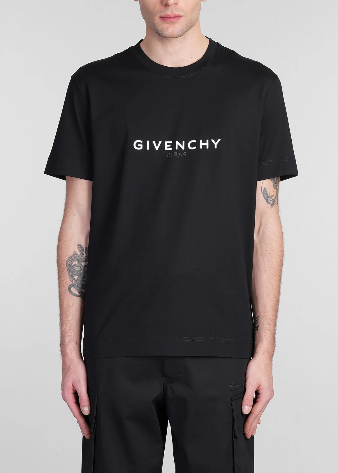 T-shirt GIVENCHY logo reverse oversize nera