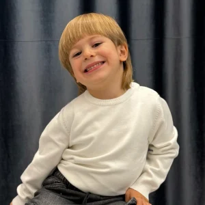 NEVER TOO - Maglioncino bianco in lana rasata bambino