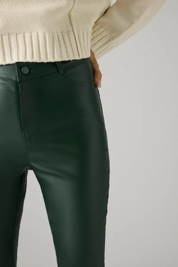 Jeans in tessuto gommato verde bottiglia - immagine 4