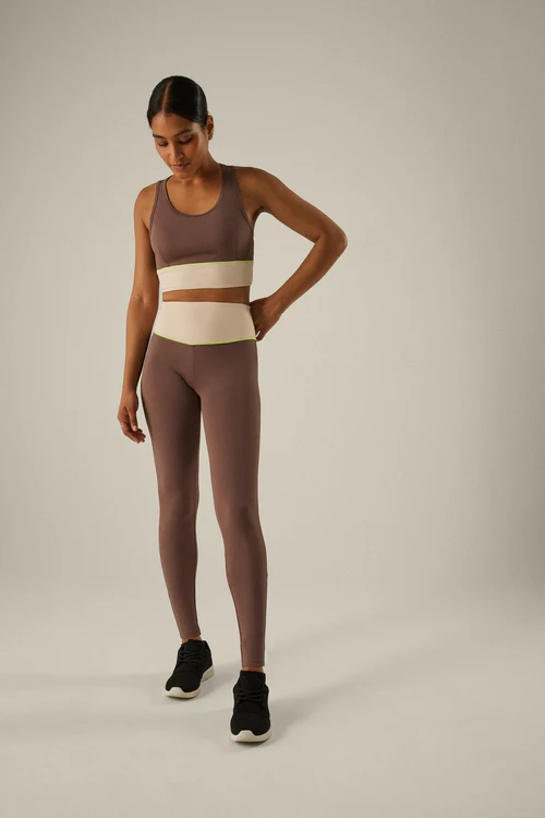Leggings sportivi marroni con tasca interna, effetto pancia piatta - immagine 3