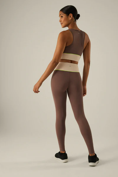 Leggings sportivi marroni con tasca interna, effetto pancia piatta - immagine 4
