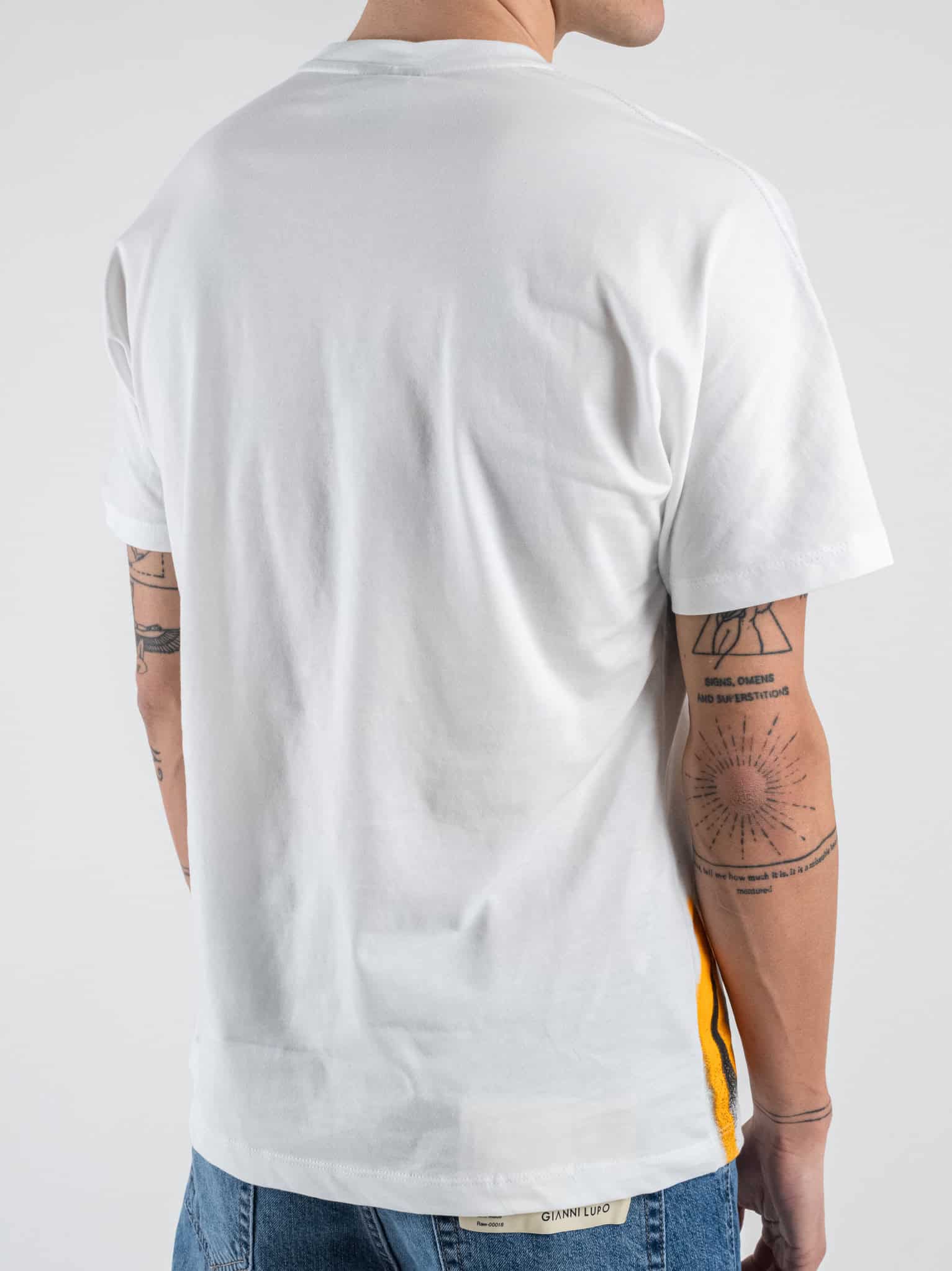 T-shirt DISCLAIMER stampa graffiti bianca - immagine 3