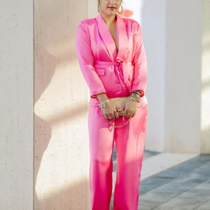 Tailleur in raso tinta unita con pantalone palazzo