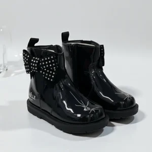 GAELLE - Stivaletto nero in vernice con fiocco strass