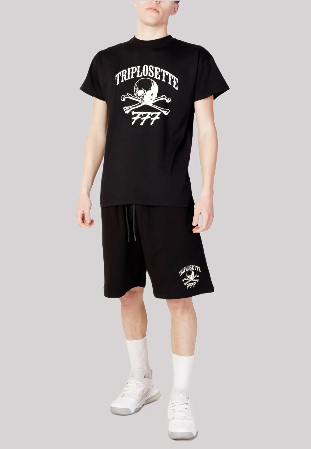 Tony Effe Completino estivo TRIPLOSETTE 777 t-shirt + bermuda stampa teschio nero - immagine 2