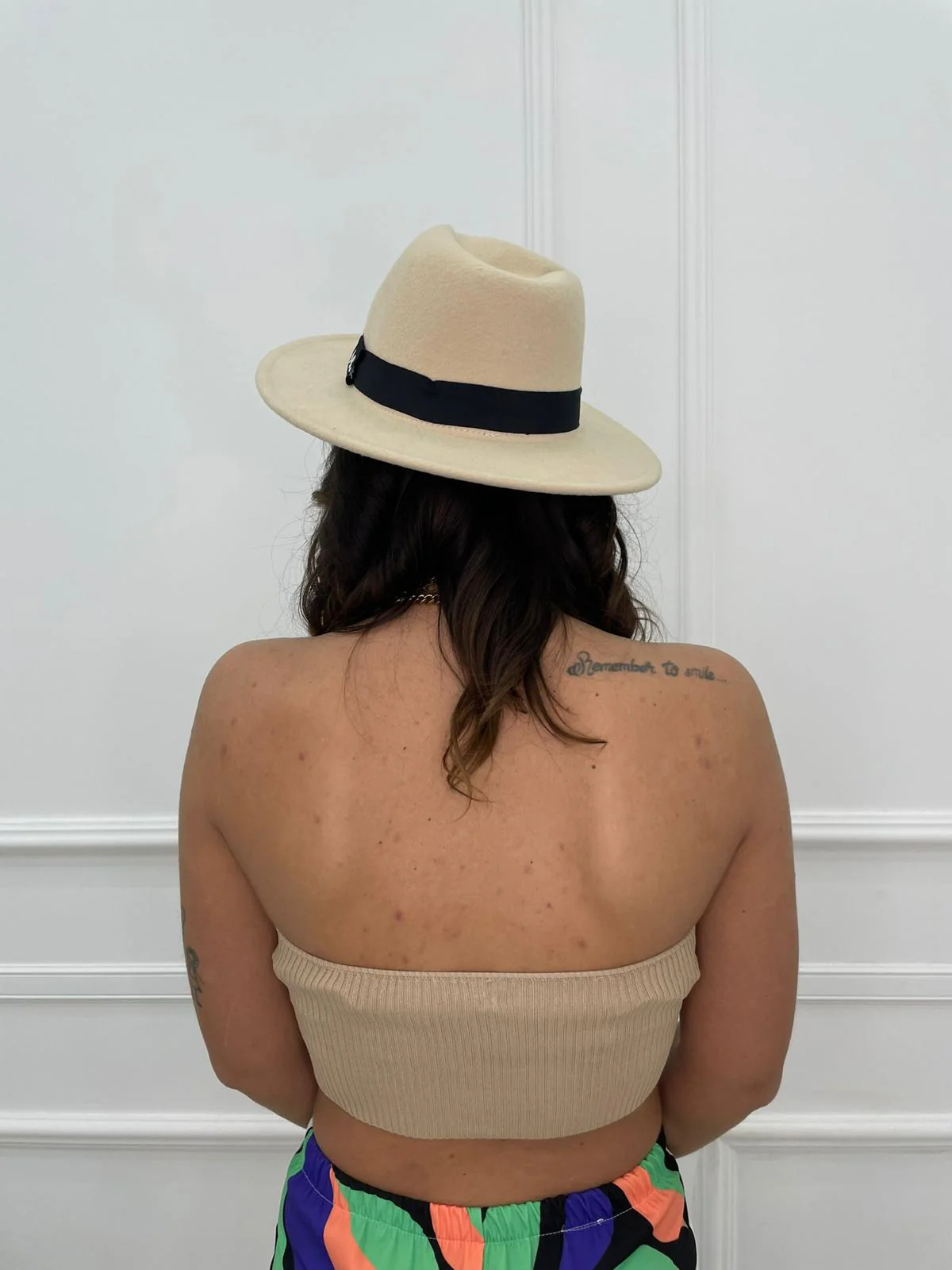 Top a costine con zip - immagine 3