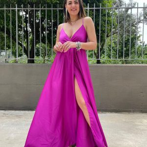 Vestito lungo effetto seta con taglio sotto al seno