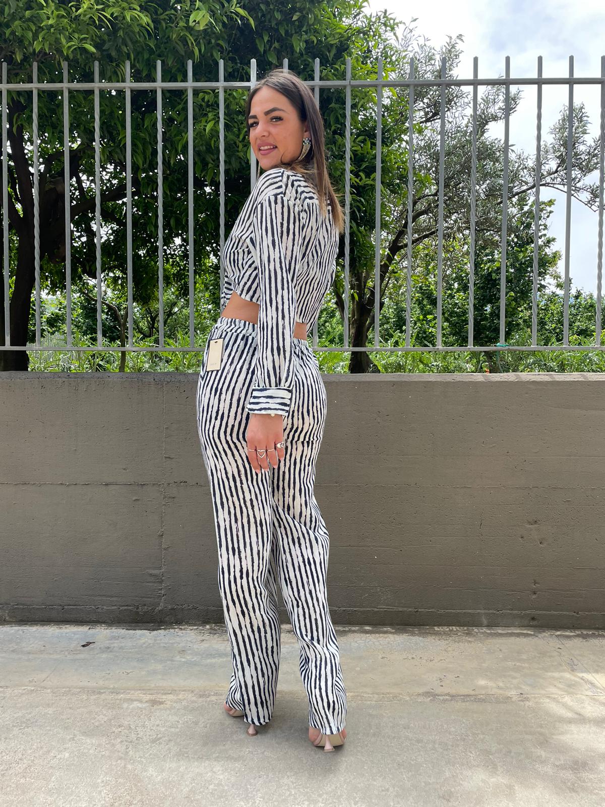 Coordinato effetto lino a righe con camicia crop - immagine 6