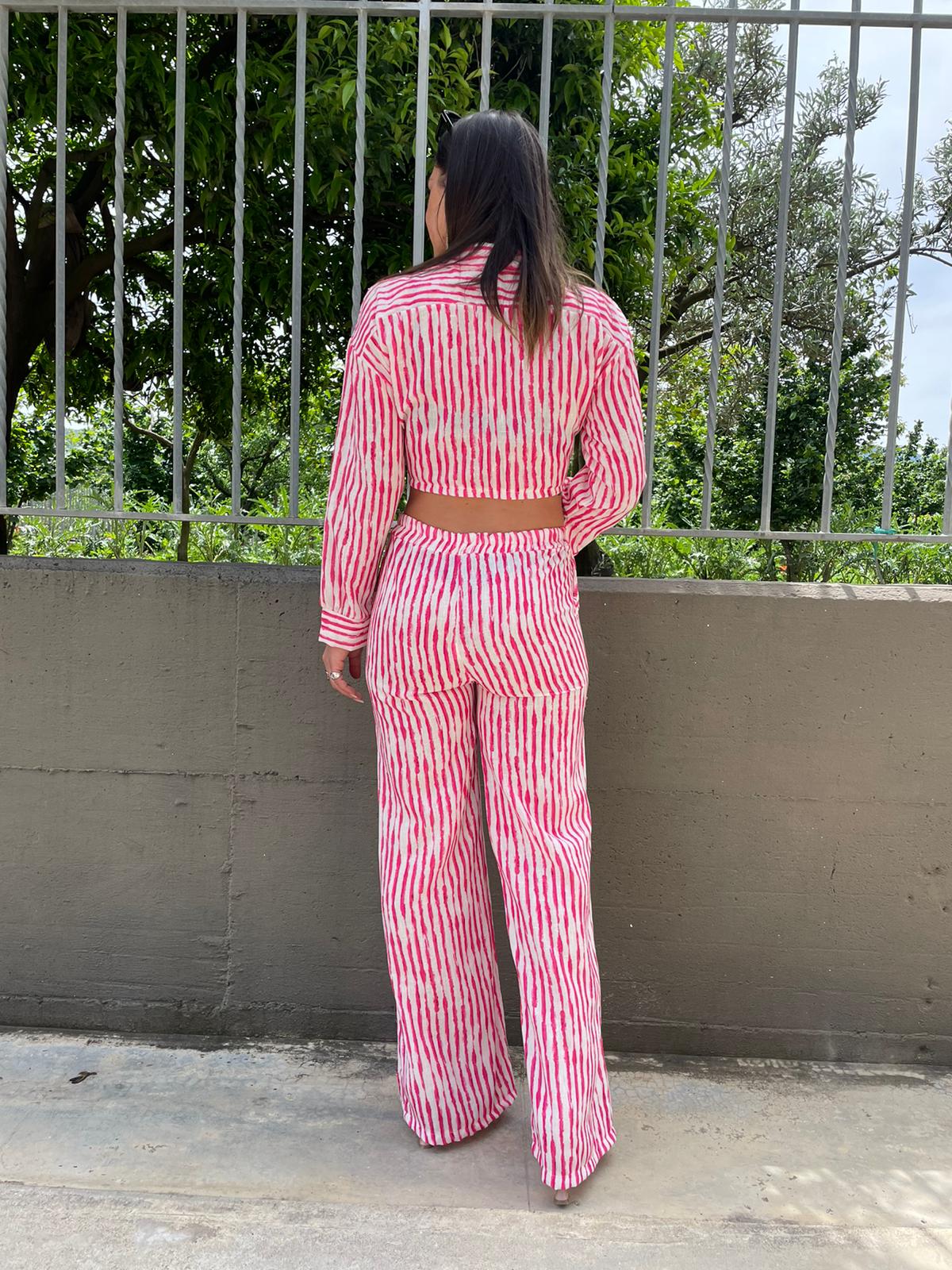 Coordinato effetto lino a righe con camicia crop - immagine 9