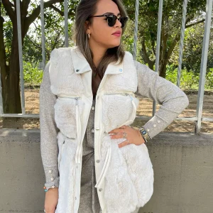 Pelliccia eco bianca smanicata