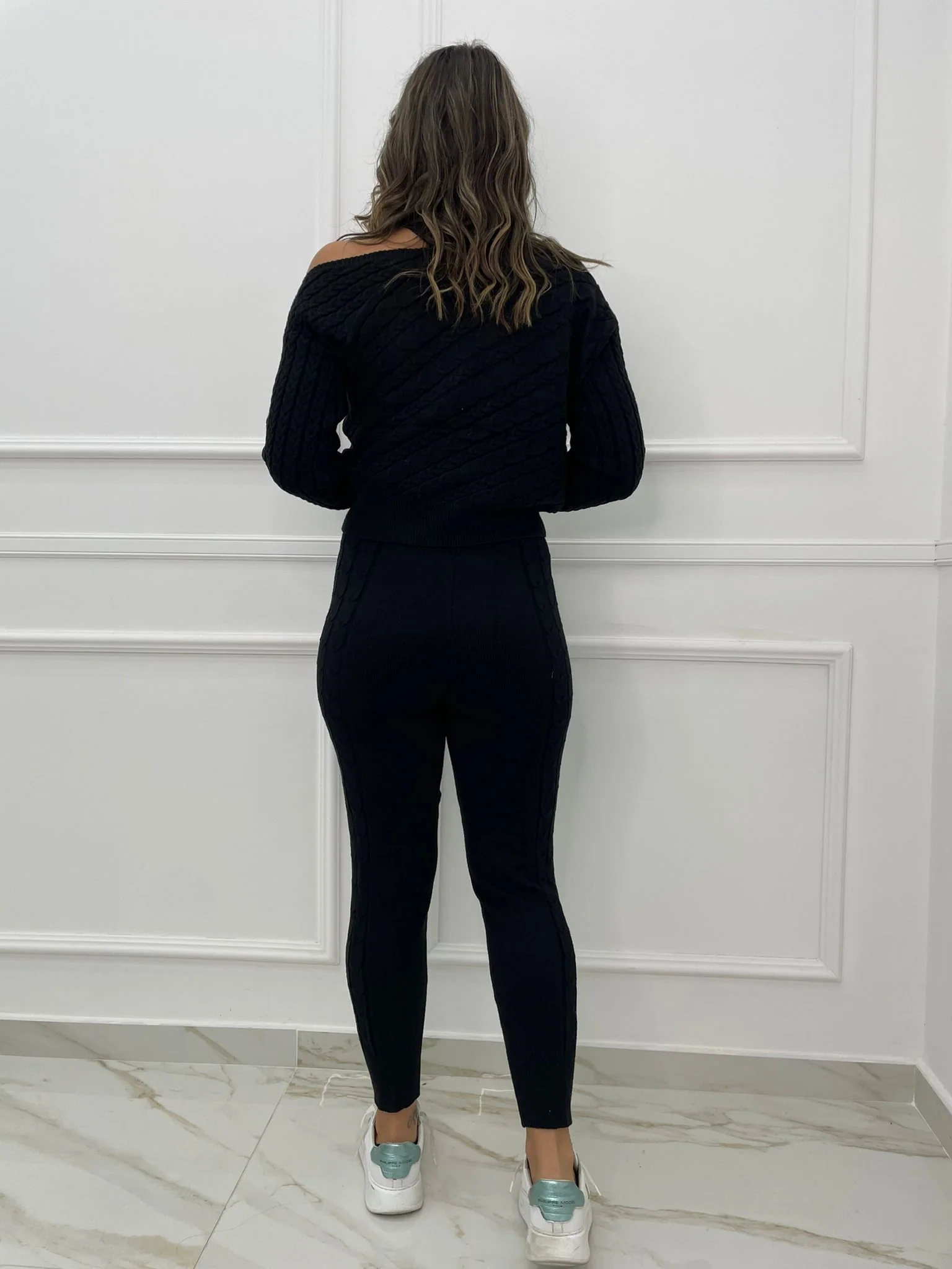 Coordinato 2 pezzi in simil lana con maglia aperta sulla spalla - immagine 6