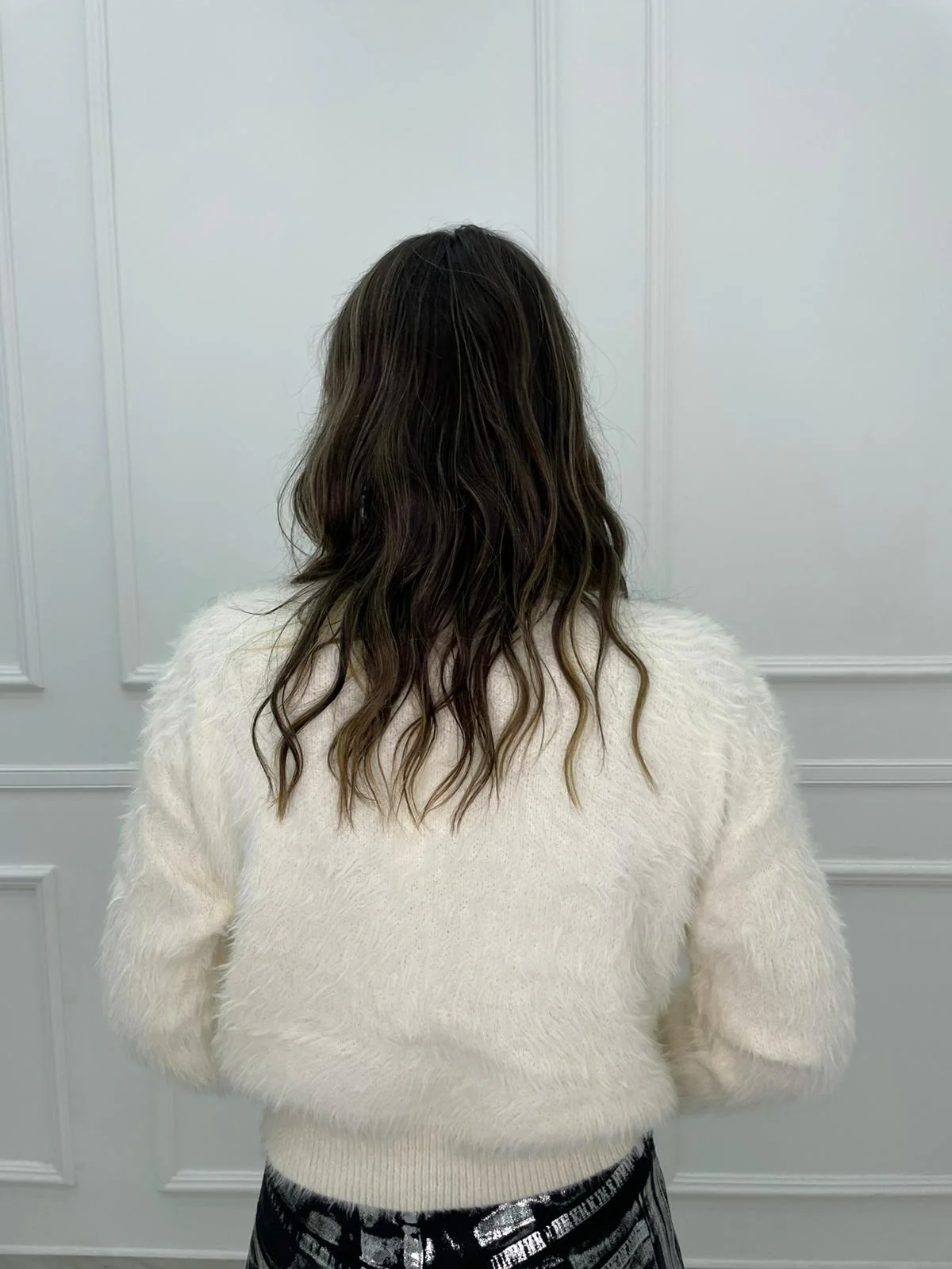 Maglione in pelo con pietre colorate - immagine 4