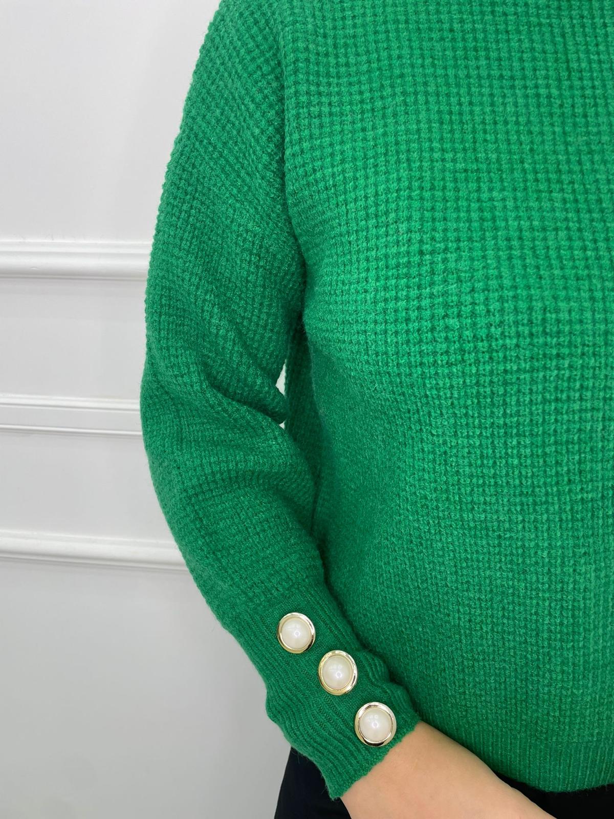 Maglione collo alto con bottoni perla alle maniche - immagine 6