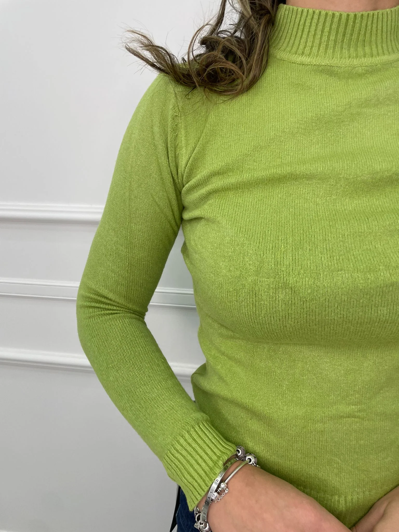 Maglione in lana soft mezzo collo - immagine 7