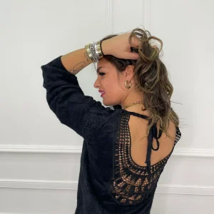 Maglione in pelo con merletto alla schiena