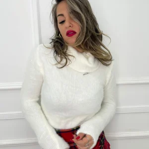 Maglione in pelo con collo morbido