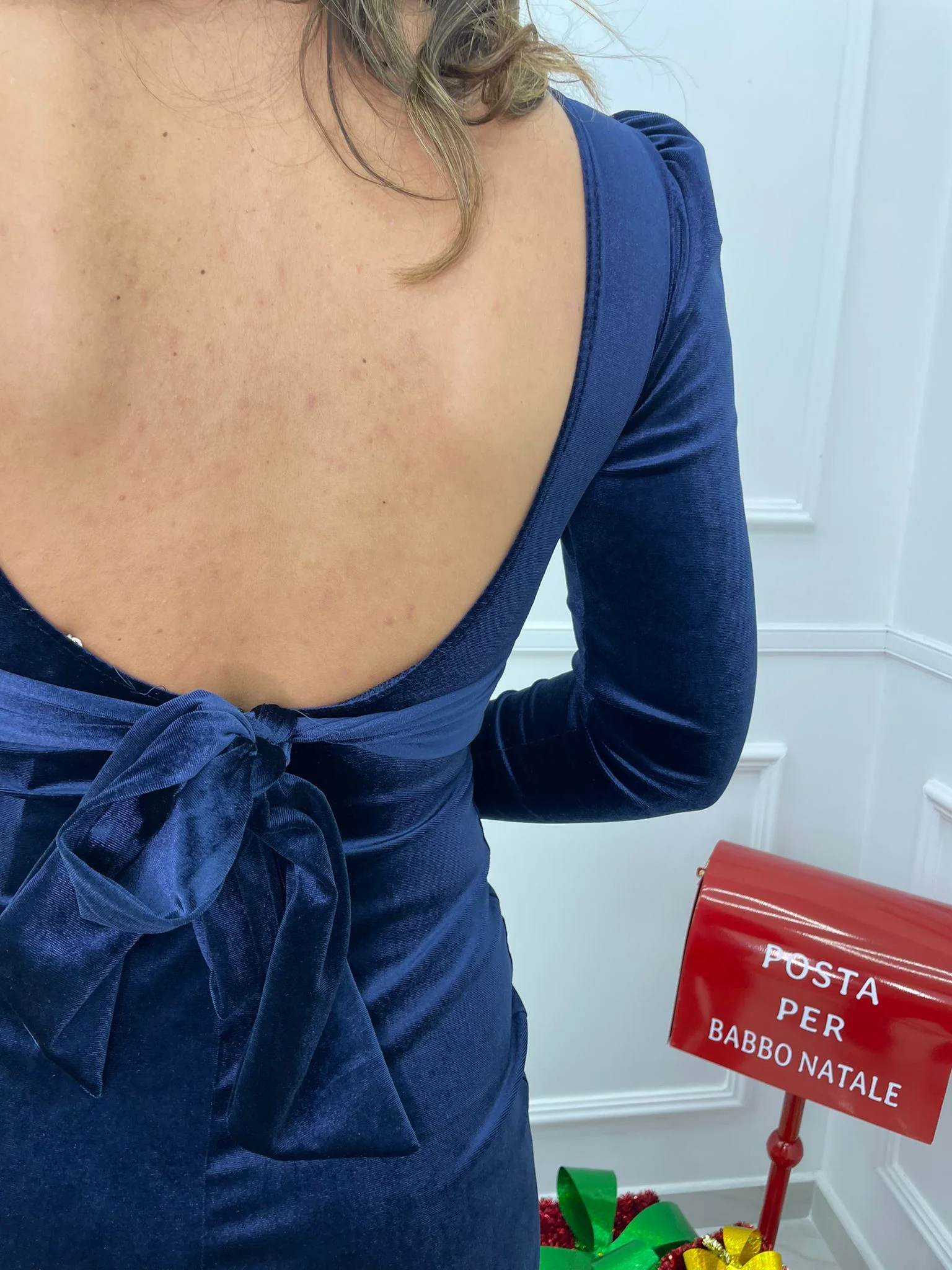 Vestito midi tinta unita in velluto con fiocco dietro - immagine 7