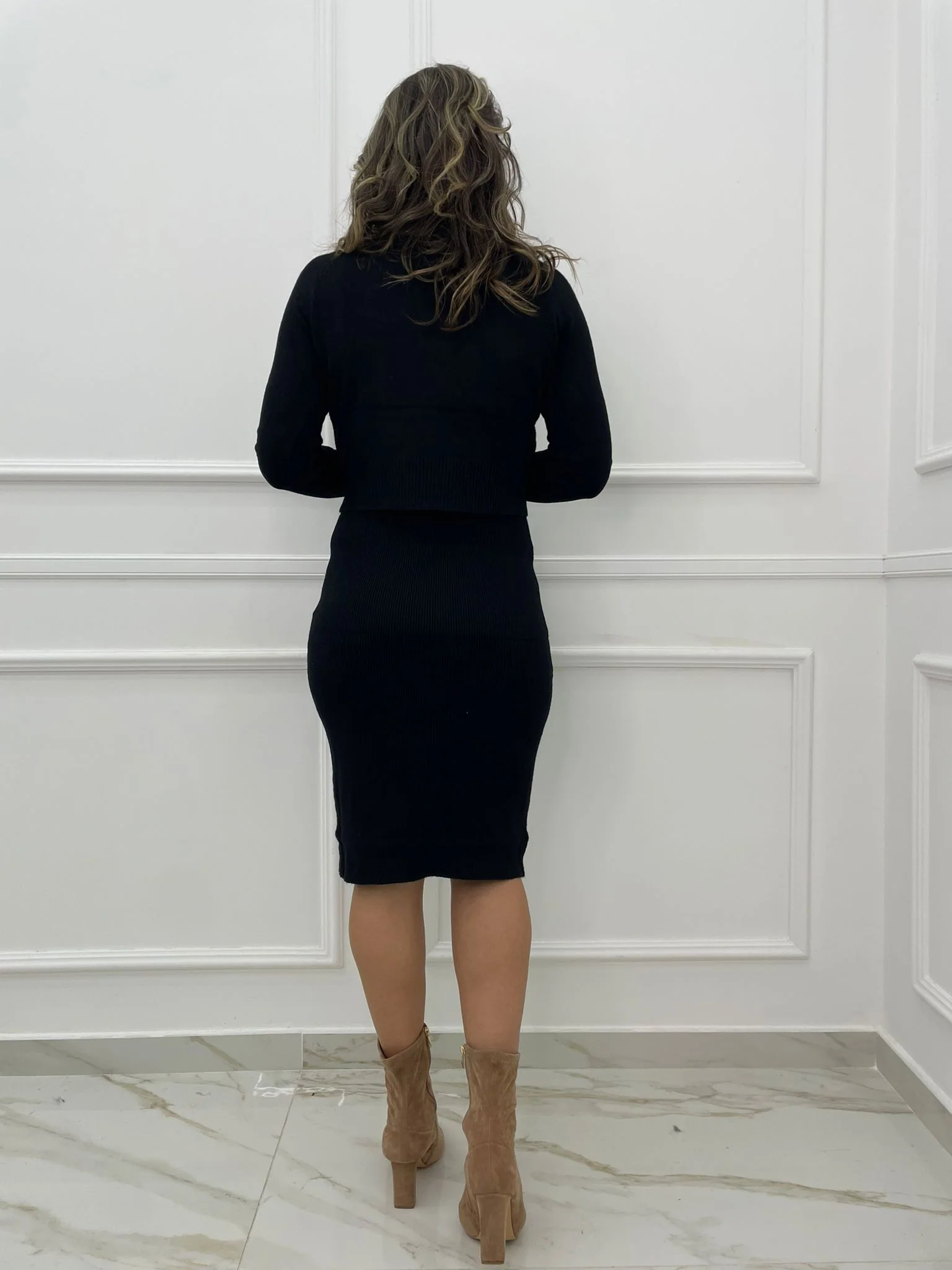 Coordinato 2 pezzi con vestitino e maglione collo alto - immagine 9