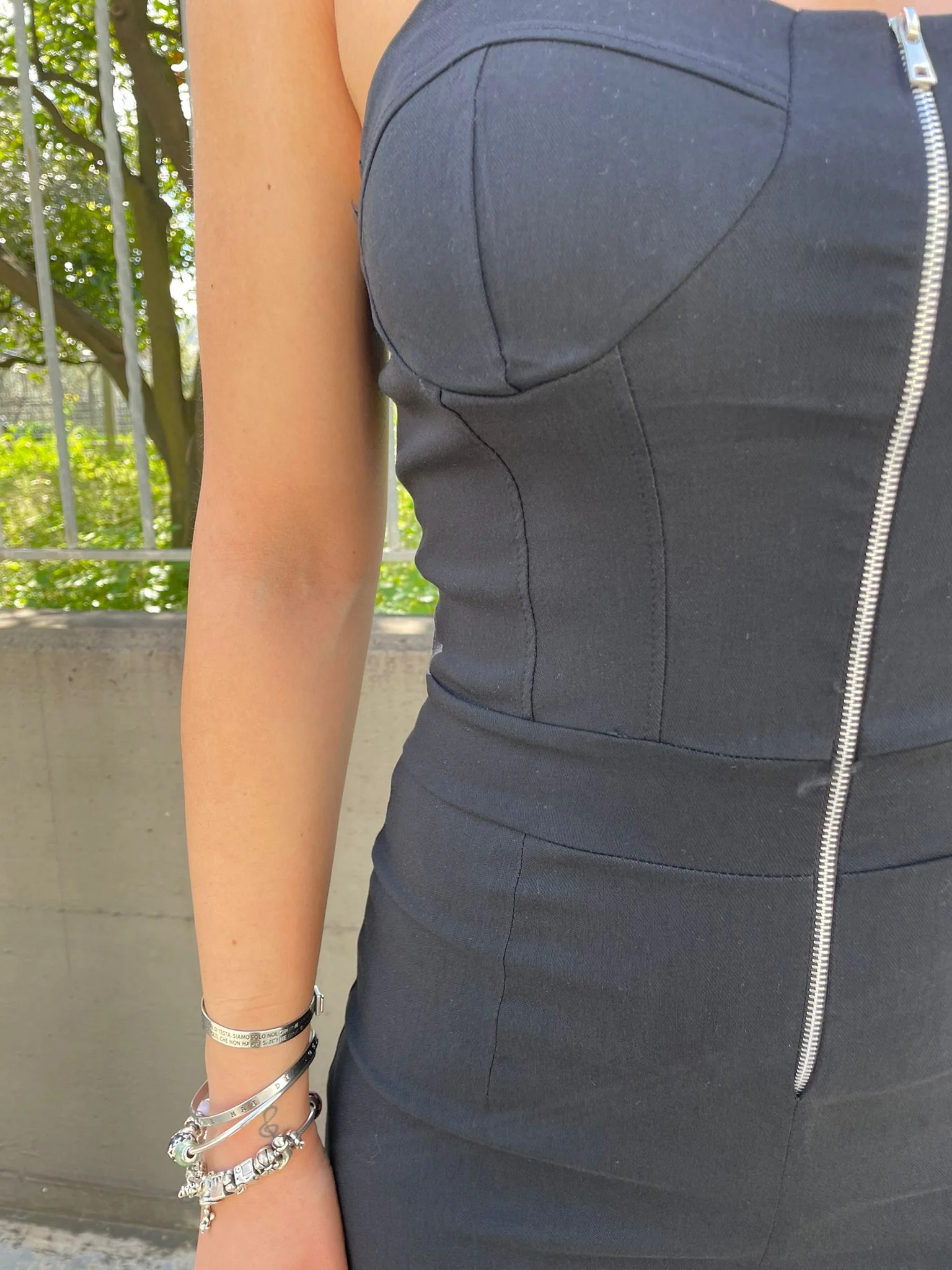 Tuta intera tinta unita con zip avanti - immagine 7