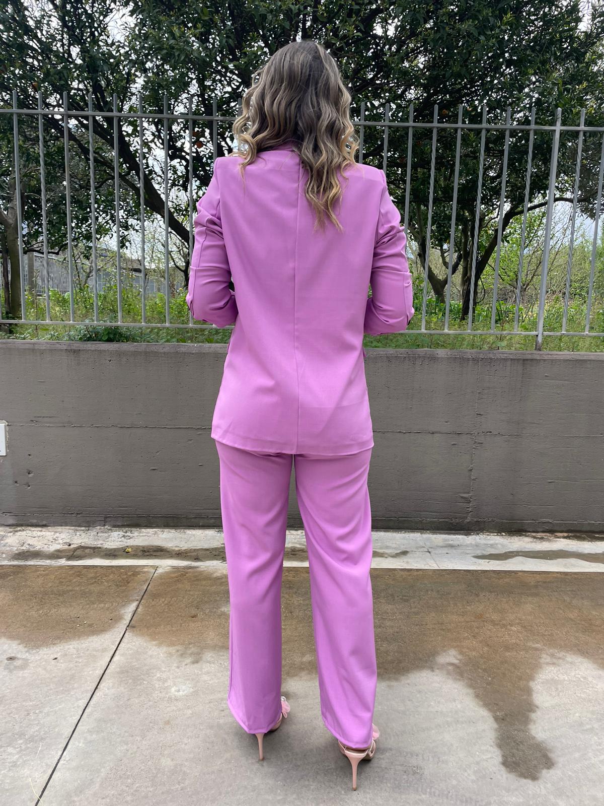 Tailleur con pantalone palazzo e giacca doppio petto - immagine 5