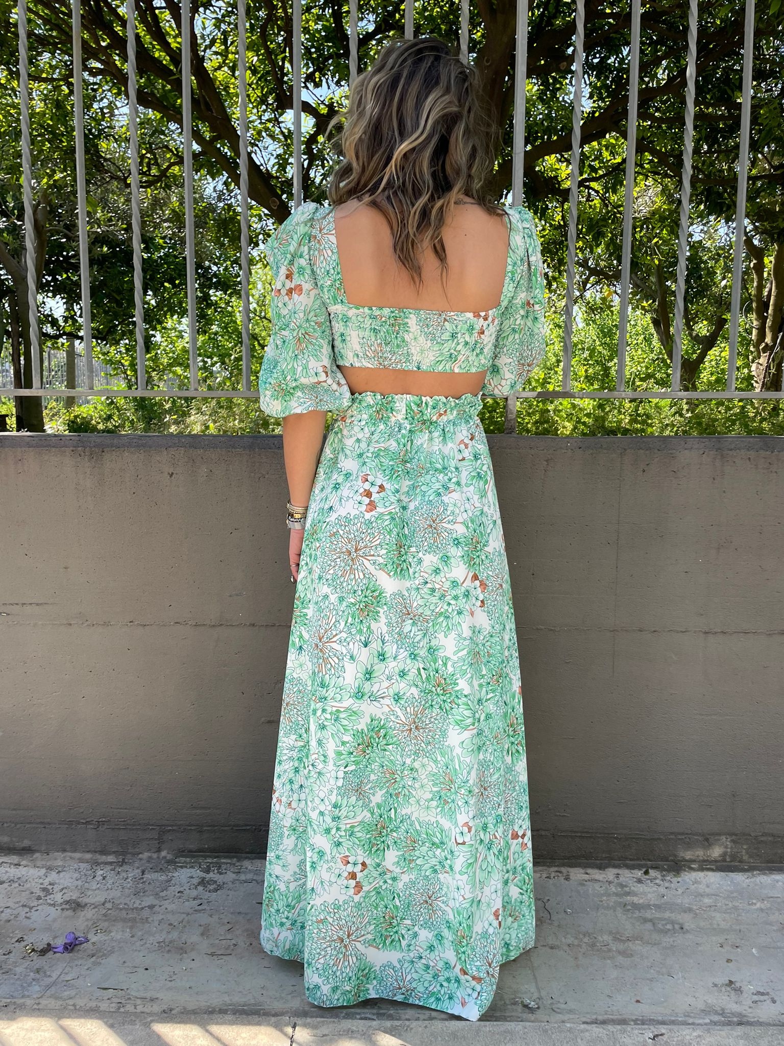 Coordinato 2 pezzi fantasia fiori con gonnellone - immagine 4