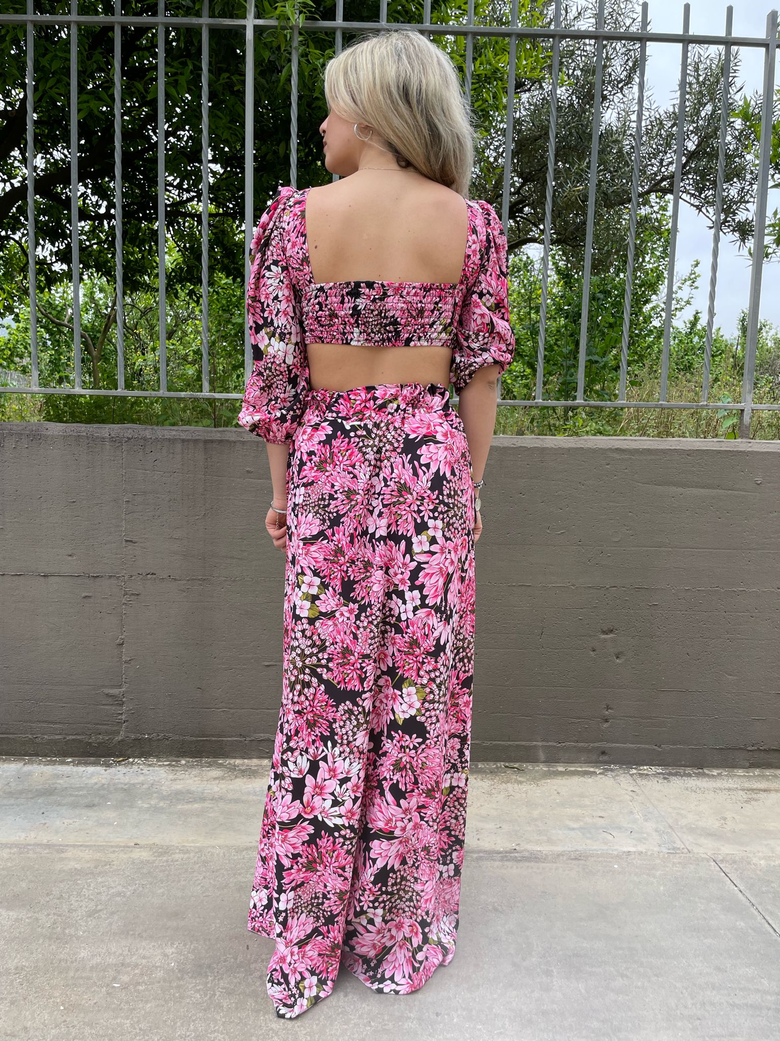 Coordinato 2 pezzi fantasia fiori con gonnellone - immagine 8