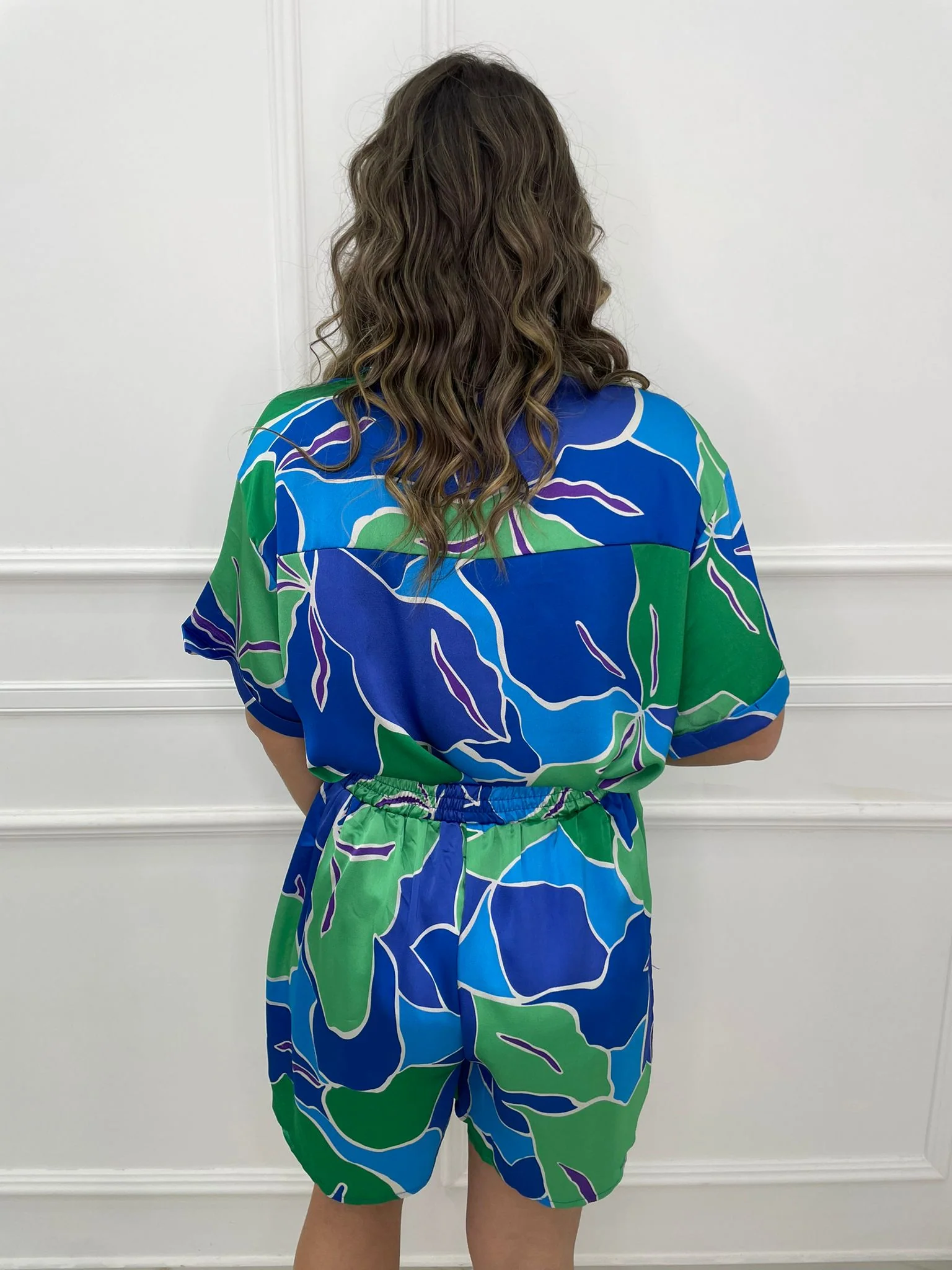 Coordinato 2 pezzi floreale con shorts effetto seta - immagine 9