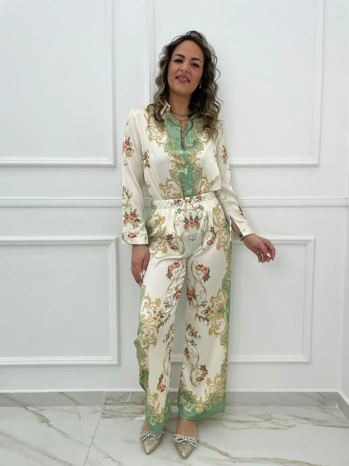 Coordinato 2 pezzi effetto seta con pantalone palazzo - immagine 8