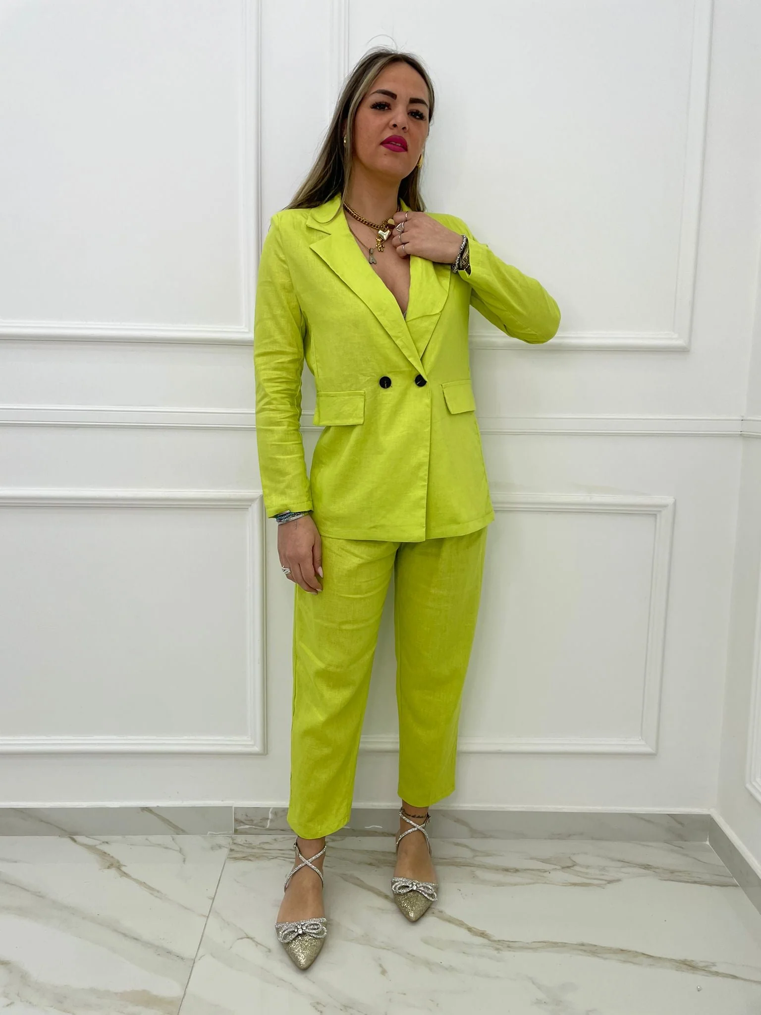 Tailleur effetto lino con giacca due bottoni - immagine 2