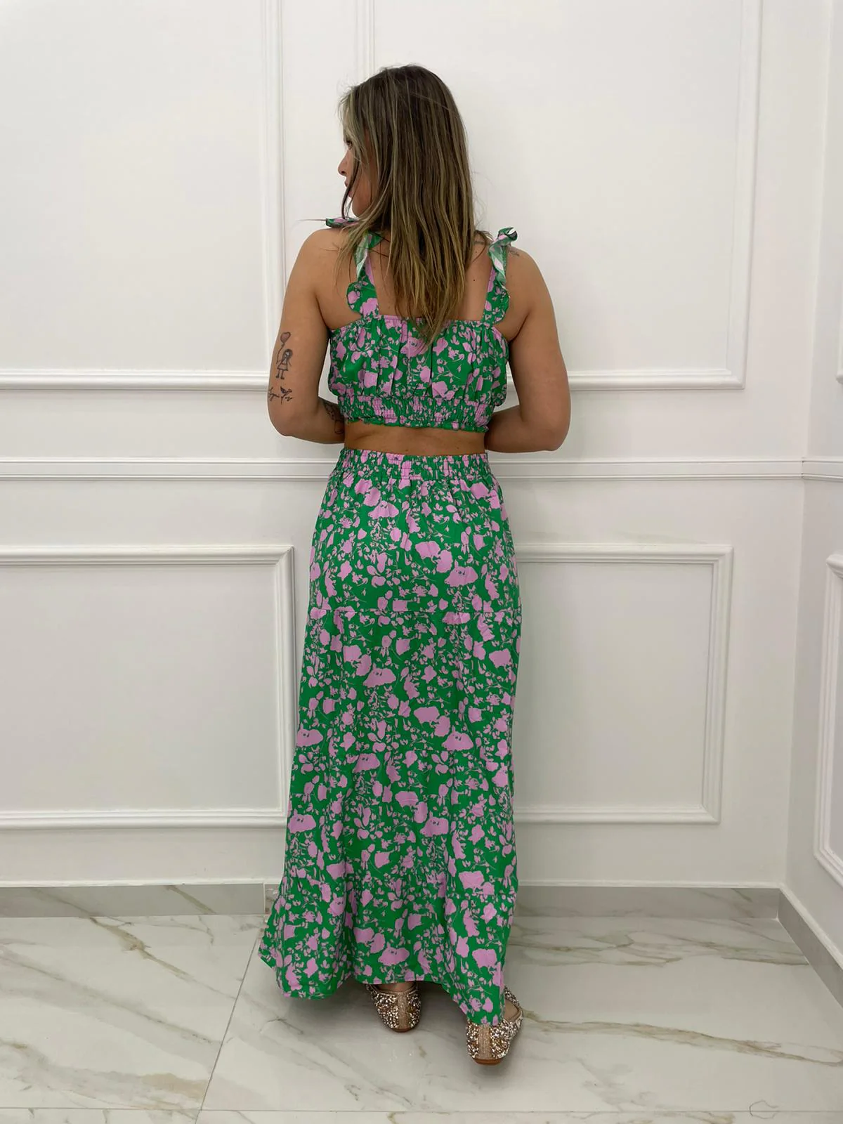 Coordinato 2 pezzi floreale con gonna lunga con balze - immagine 6