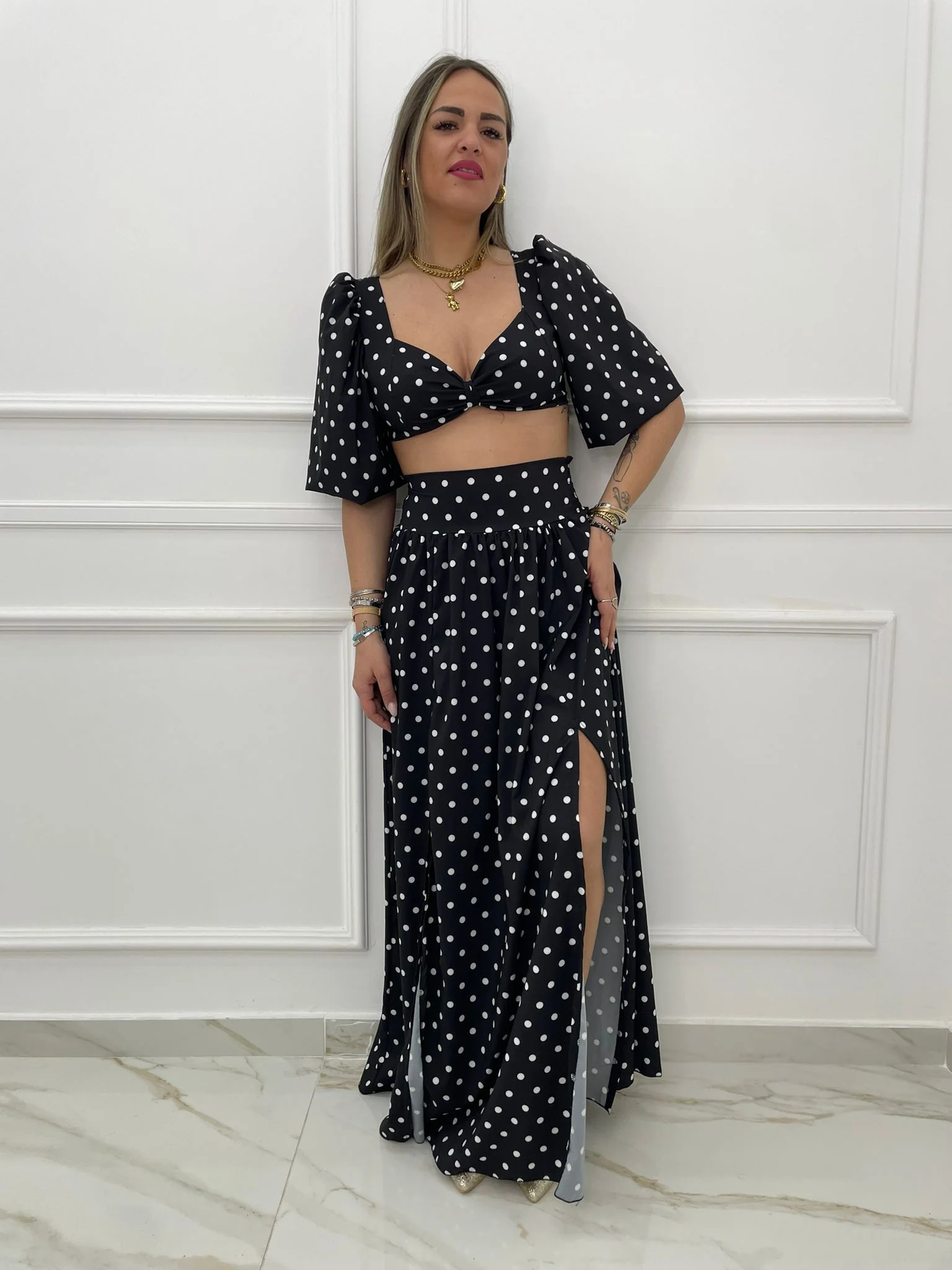 Coordinato 2 pezzi fantasia pois con gonnellone - immagine 2