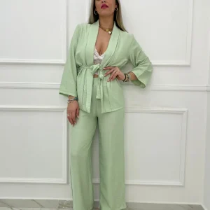 Tailleur effetto lino con giacca sciallata con cintura