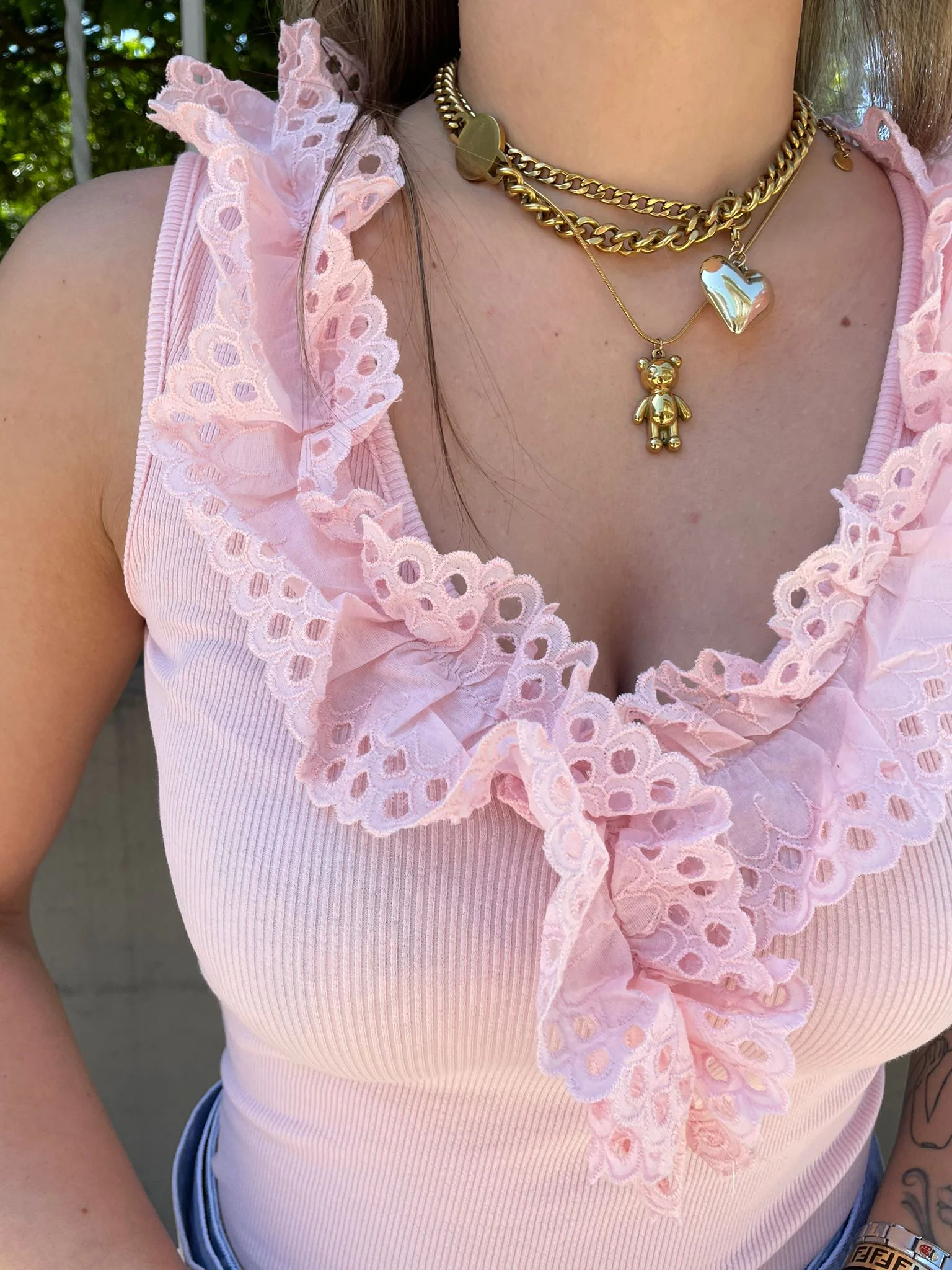 Top a costine tinta unita con rouches - immagine 4