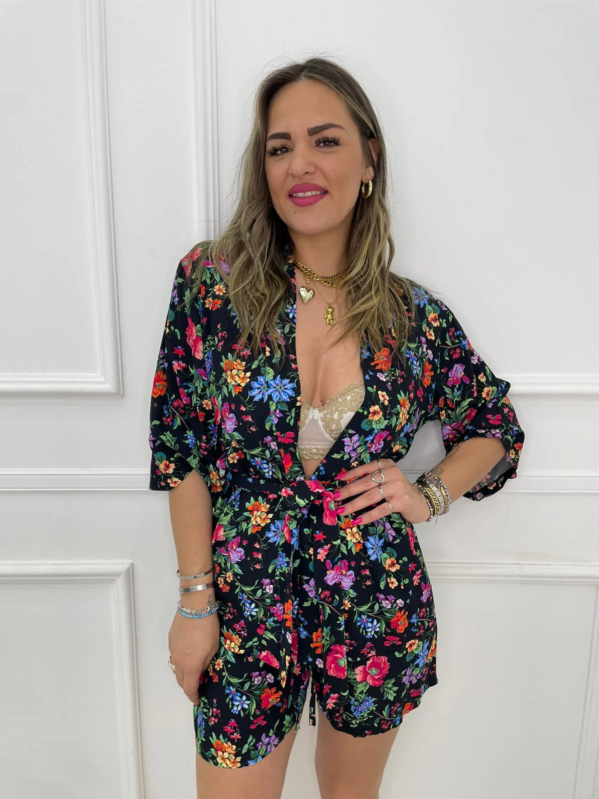 Coordinato 2 pezzi floreale con shorts e kimono - immagine 8