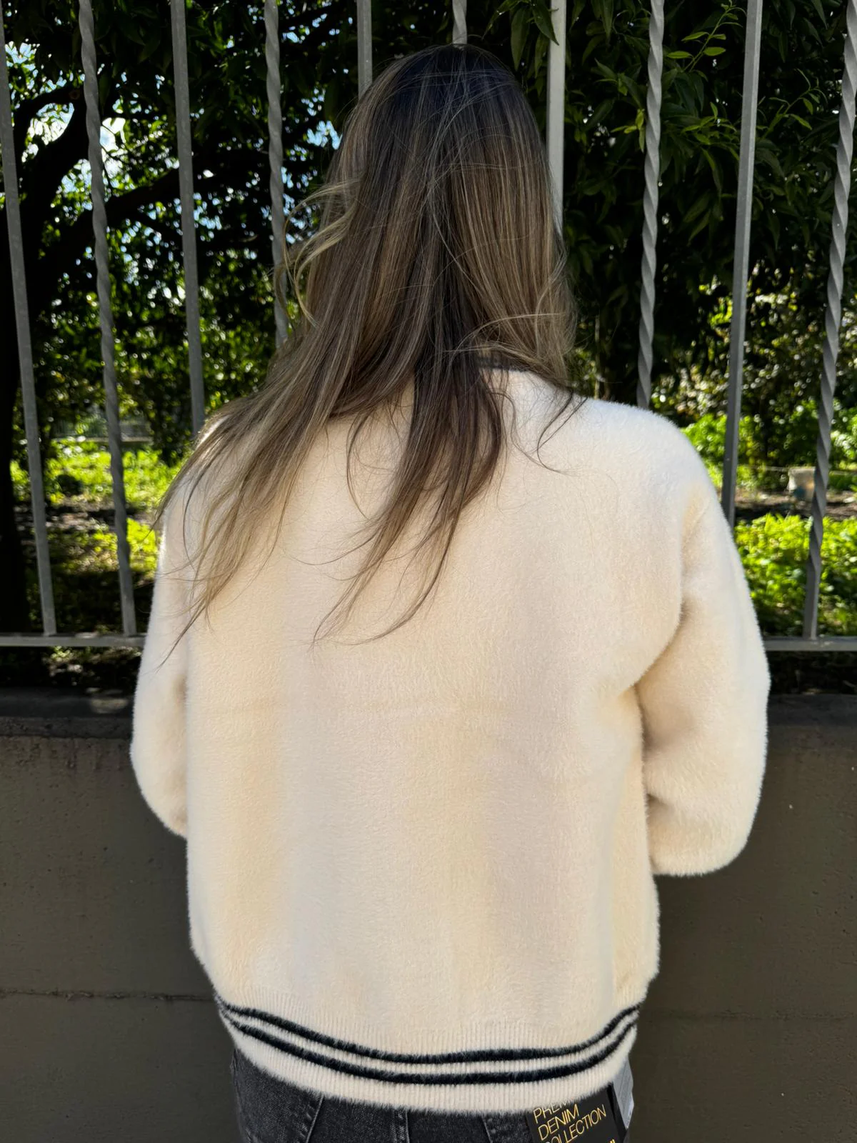 Cardigan in pelo modello college - immagine 4