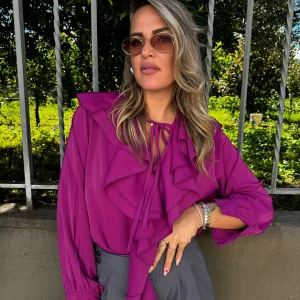 Camicia ampia con rouches e laccetto avanti