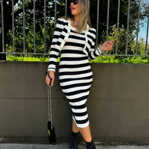 Coordinato 2 pezzi con vestito midi e cardigan crop