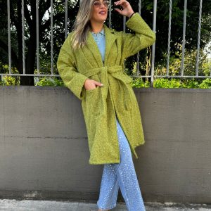 Cappotto in lana con cintura in vita