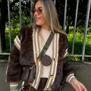 Pelliccia marrone con inserti in tessuto