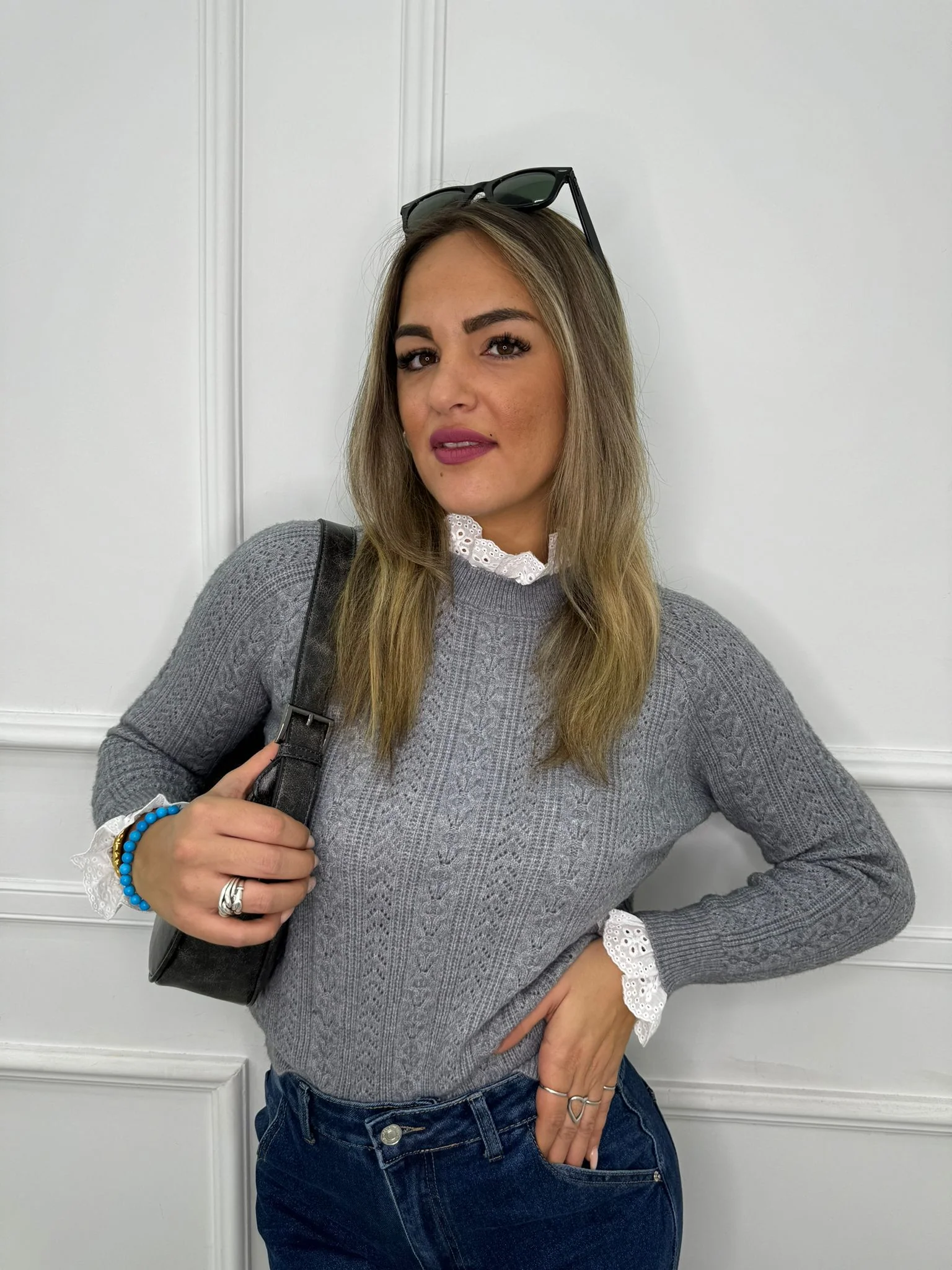 Maglione trama treccia con collo in merletto