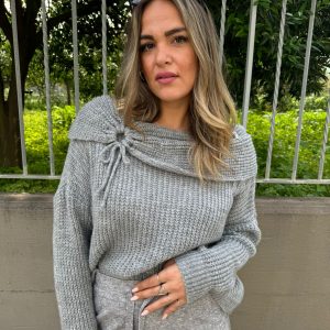 Maglione in lana con risvolto