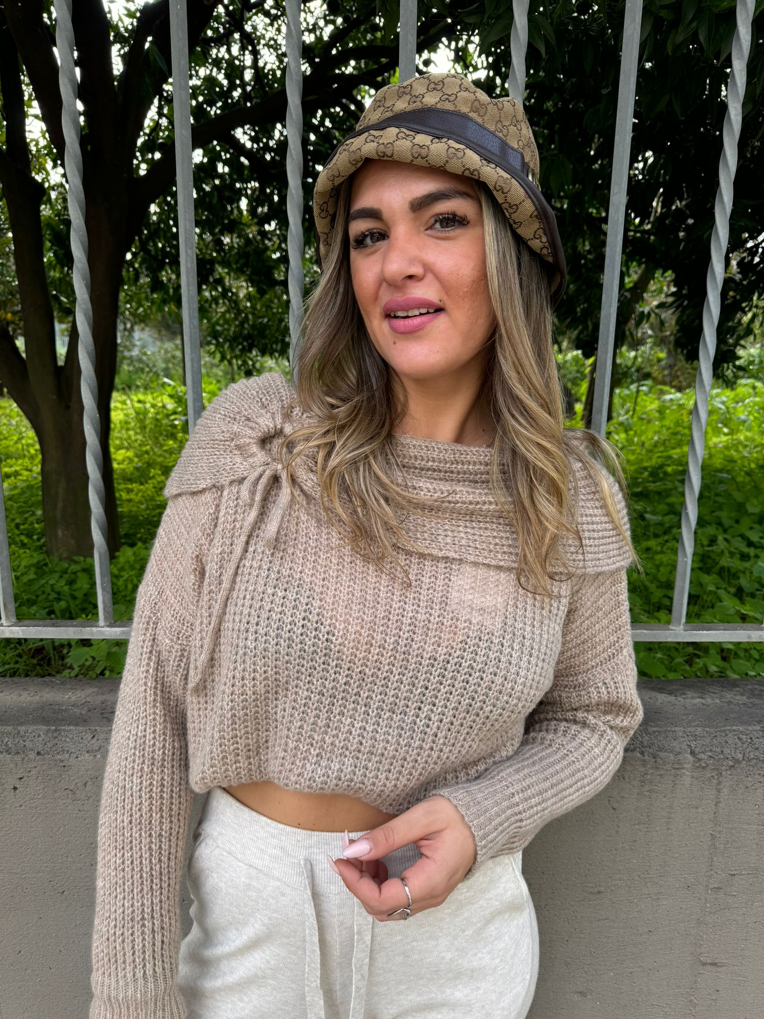 Maglione in lana con risvolto - immagine 5