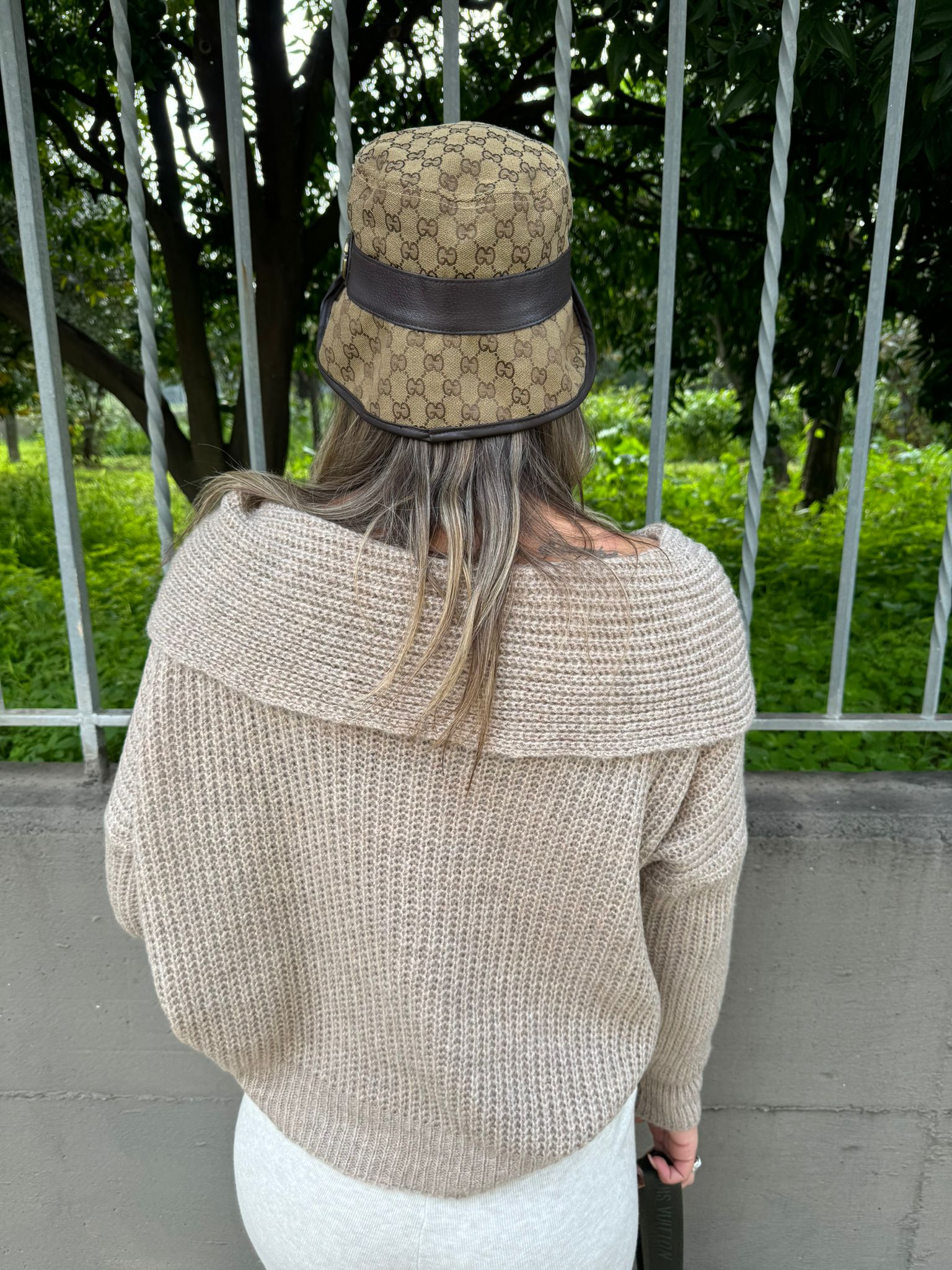 Maglione in lana con risvolto - immagine 7