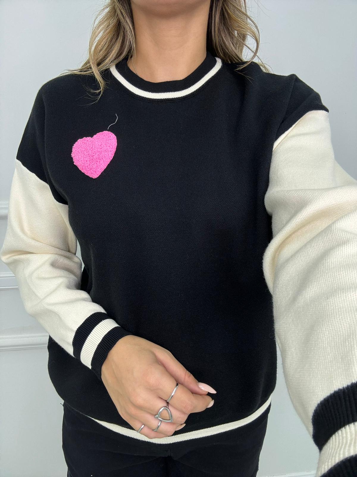 Maglione con cuore teddy e scritta dietro - immagine 8