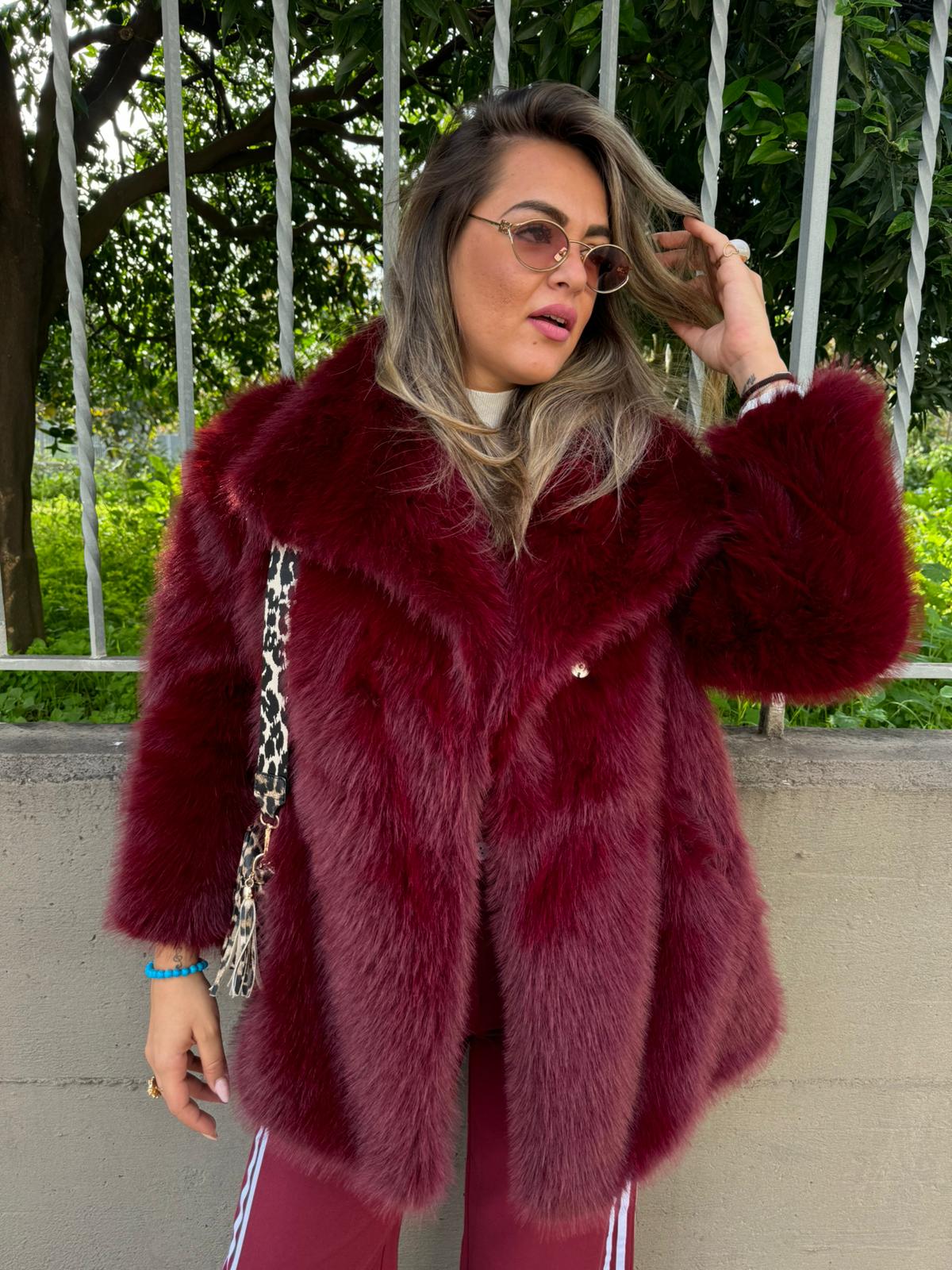 Pelliccia eco lunga modello over - immagine 3