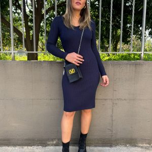 Vestito midi a coste con scollo a V