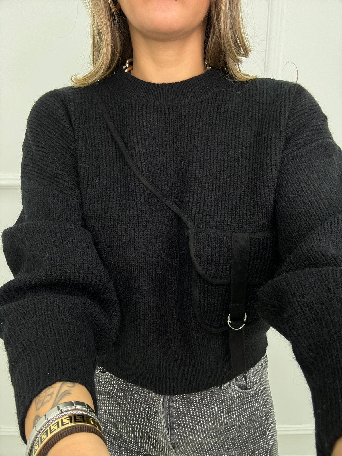 Maglione tinta unita con taschino sul lato - immagine 8