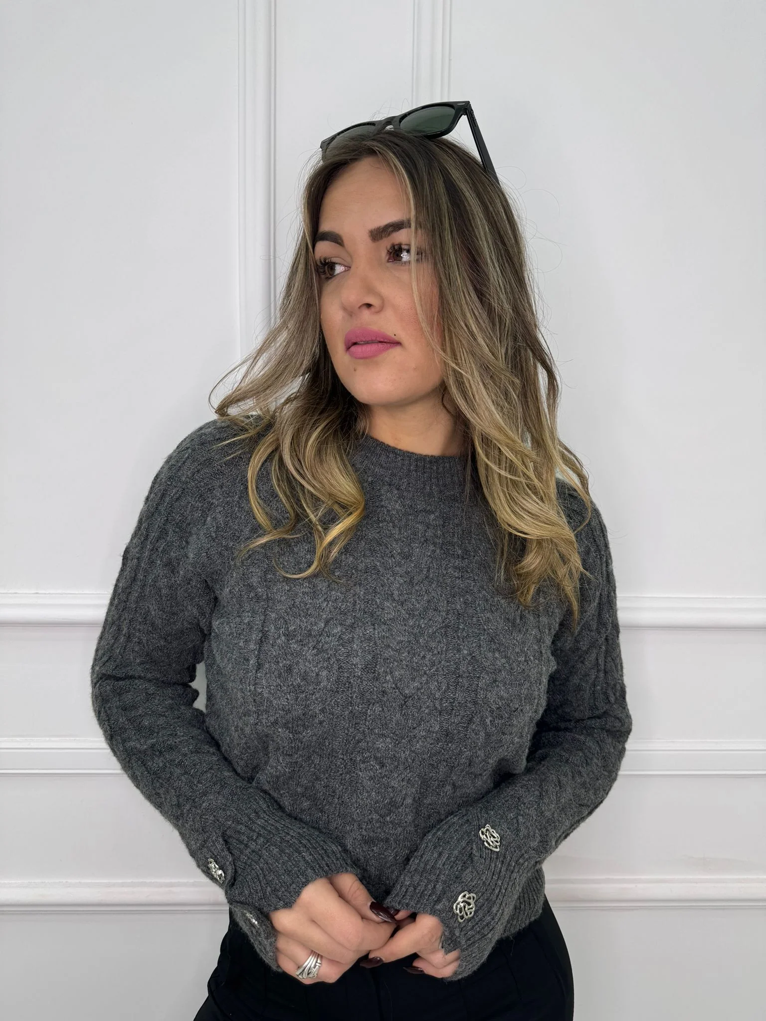 Maglione giro collo trama treccia - immagine 2