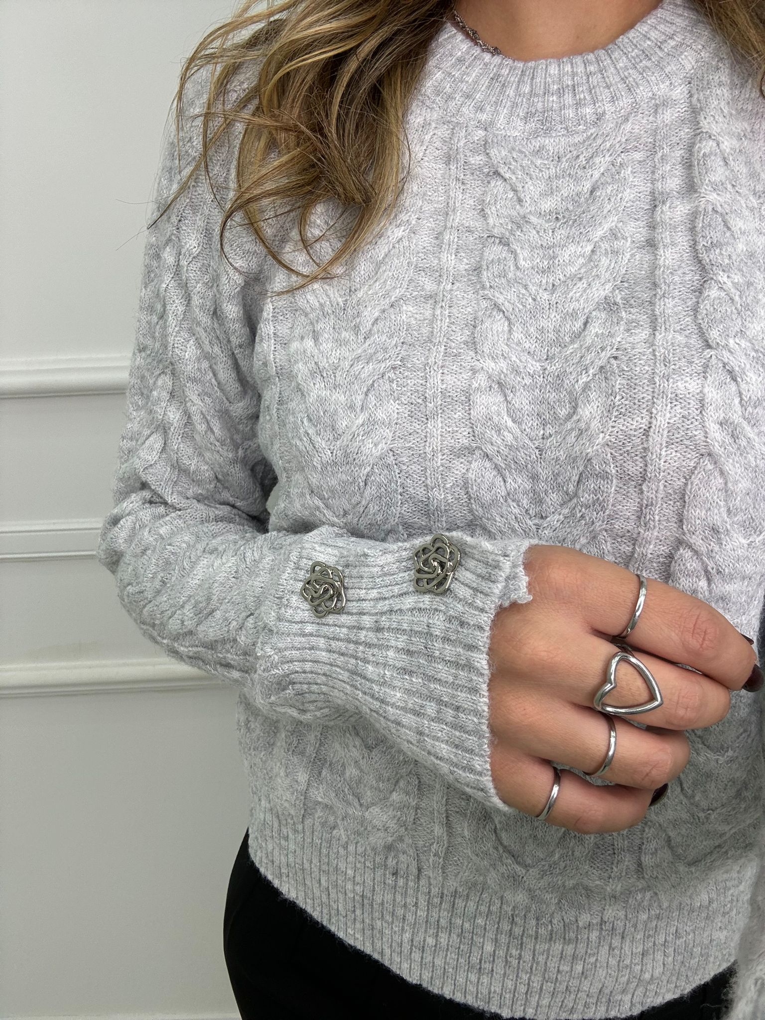 Maglione giro collo trama treccia - immagine 9